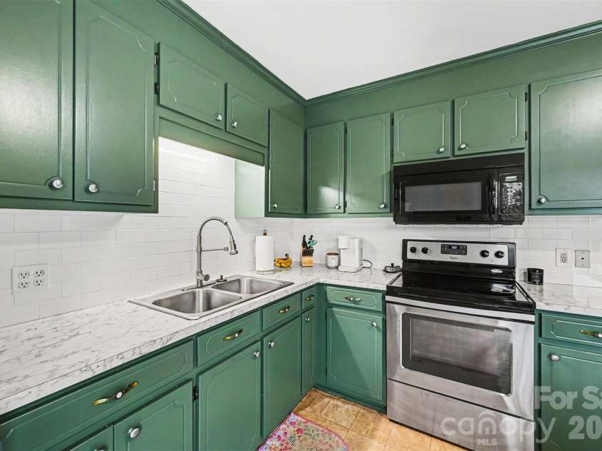 101 Morningstar Drive, Locust, NC 28097.  MLS# CAR4426643, YatesRealty ID 53288. 