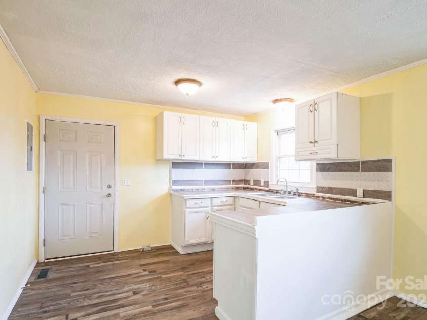 4926 Nc Highway 109 South, Mount Gilead, NC 27306.  MLS# CAR4214139, YatesRealty ID 5329. Kitchen