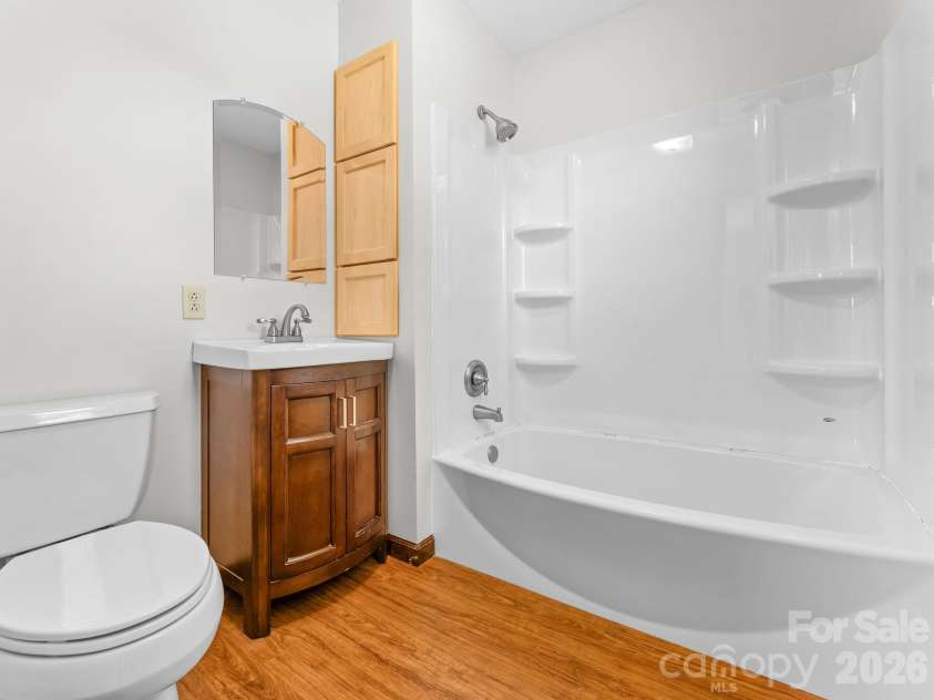 106 Mohican Trail, East Flat Rock, NC 28726.  MLS# CAR4427684, YatesRealty ID 53292. Ensuite