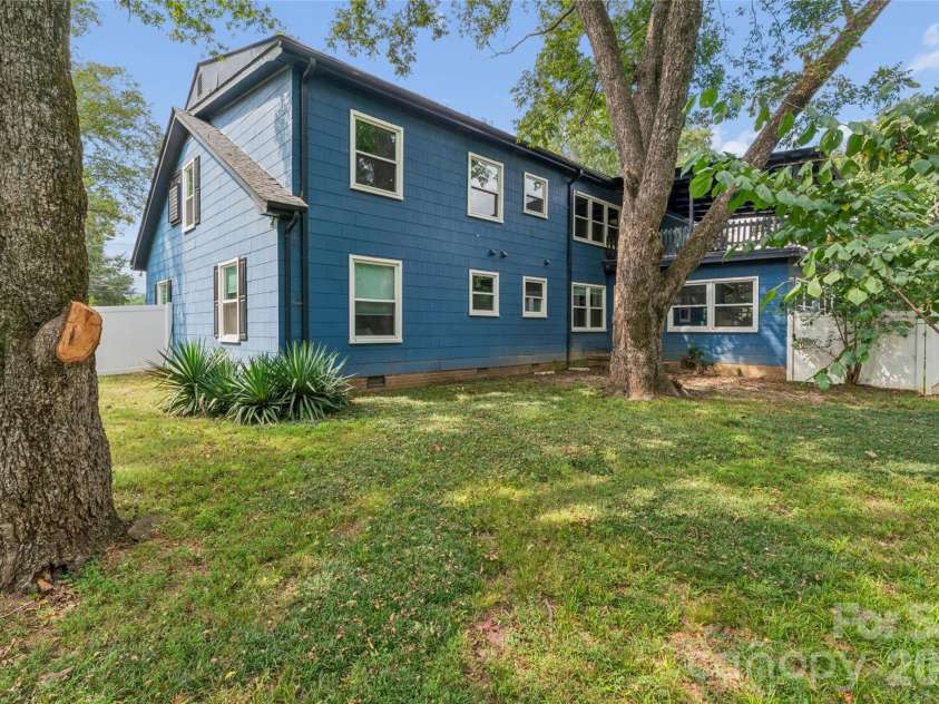 1495 Main Street, Mount Pleasant, NC 28124.  MLS# CAR4427258, YatesRealty ID 53294. Fenced in Back Yard