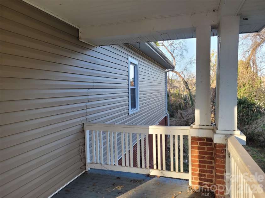 34 Fairview Avenue, Ware Shoals, SC 29692.  MLS# CAR4428854, YatesRealty ID 53296. 