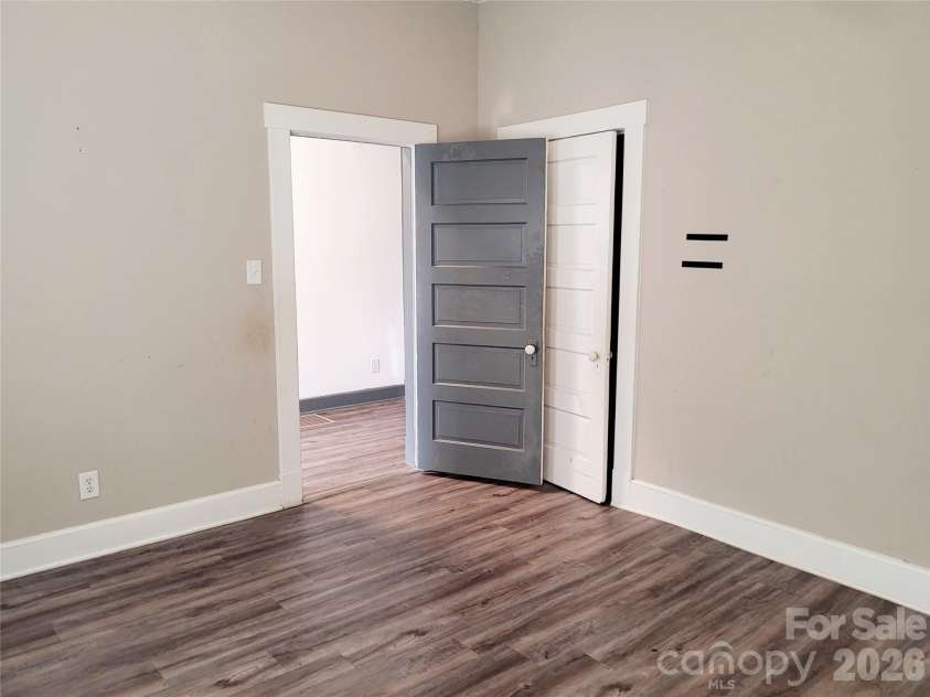 34 Fairview Avenue, Ware Shoals, SC 29692.  MLS# CAR4428854, YatesRealty ID 53296. 