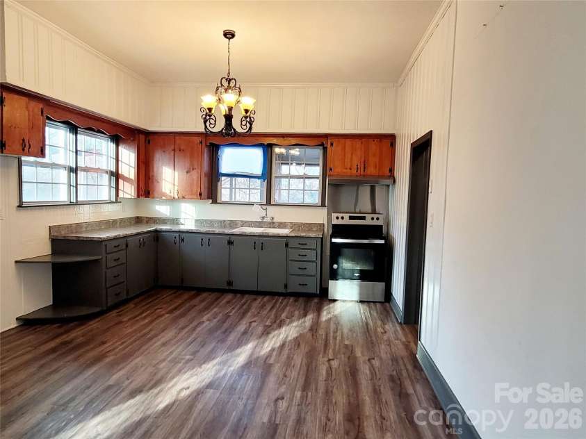 34 Fairview Avenue, Ware Shoals, SC 29692.  MLS# CAR4428854, YatesRealty ID 53296. 