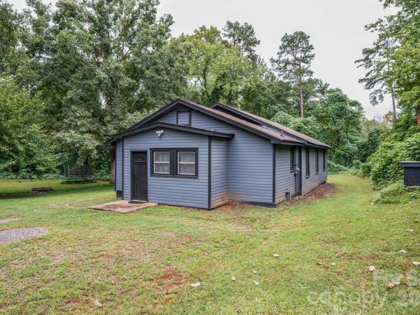 1180 Piney Ridge Road, Forest City, NC 28043.  MLS# CAR4427197, YatesRealty ID 53298. 