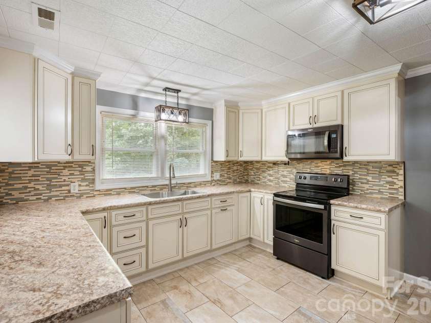 1180 Piney Ridge Road, Forest City, NC 28043.  MLS# CAR4427197, YatesRealty ID 53298. 