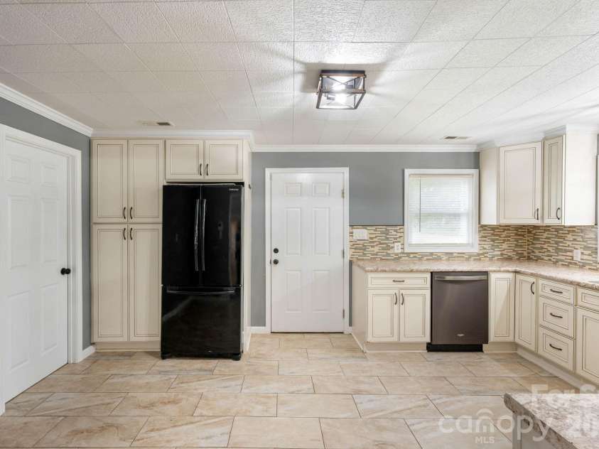 1180 Piney Ridge Road, Forest City, NC 28043.  MLS# CAR4427197, YatesRealty ID 53298. 