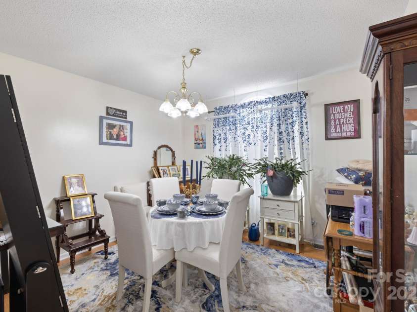 100 Lindsay Drive, Archdale, NC 27263.  MLS# CAR4326944, YatesRealty ID 533. 