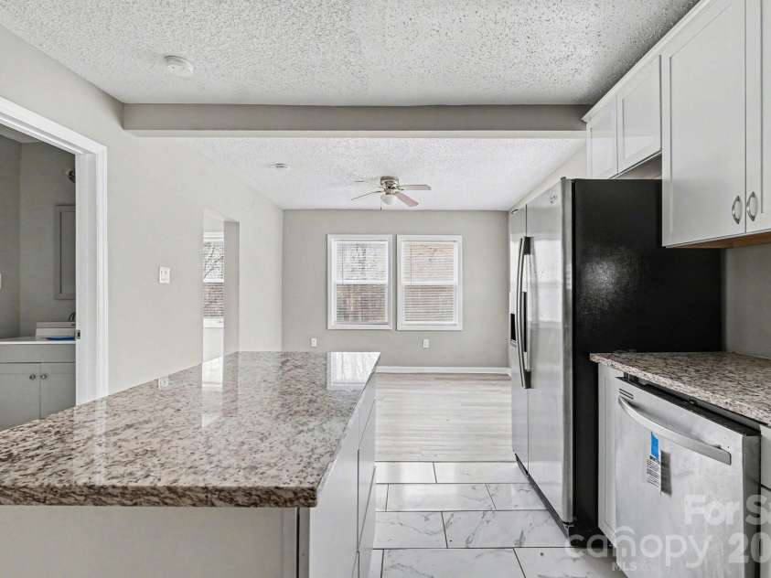 9501 Misenheimer Road, Charlotte, NC 28215.  MLS# CAR4316731, YatesRealty ID 5330. 