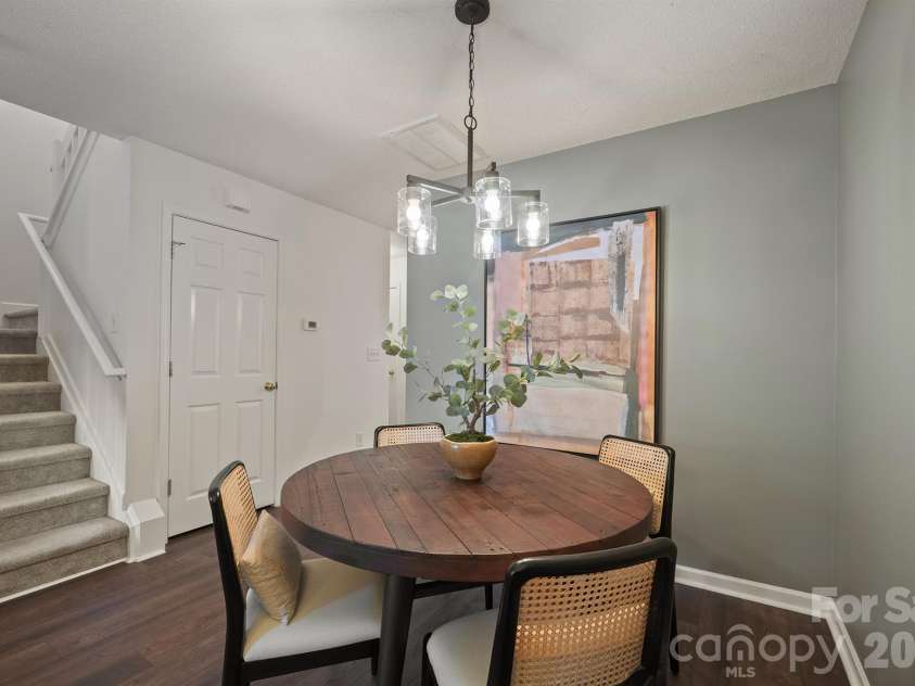 109 Summerwood Drive, Mooresville, NC 28117.  MLS# CAR4426797, YatesRealty ID 53302. Dining area