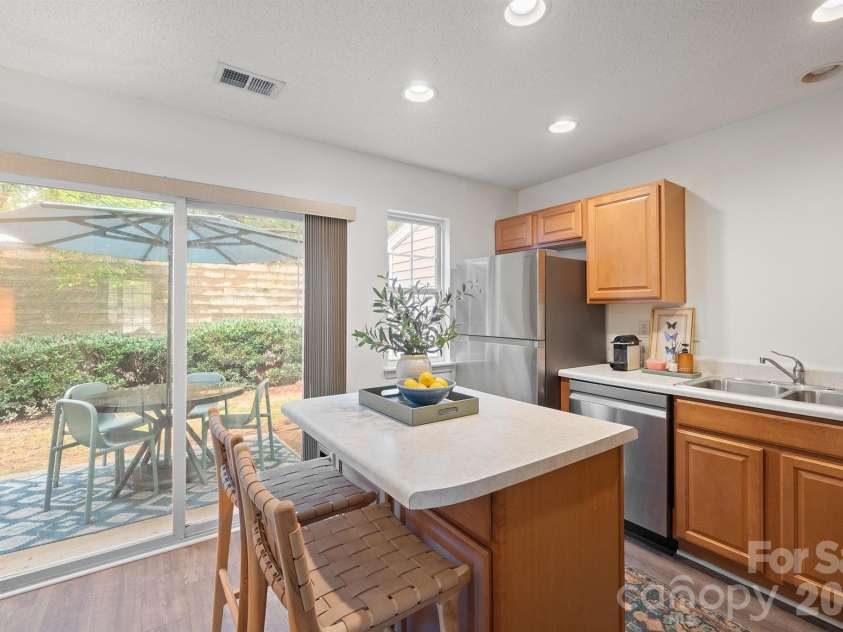109 Summerwood Drive, Mooresville, NC 28117.  MLS# CAR4426797, YatesRealty ID 53302. Kitchen