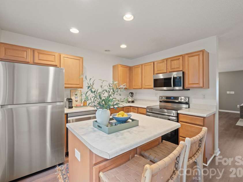 109 Summerwood Drive, Mooresville, NC 28117.  MLS# CAR4426797, YatesRealty ID 53302. Kitchen