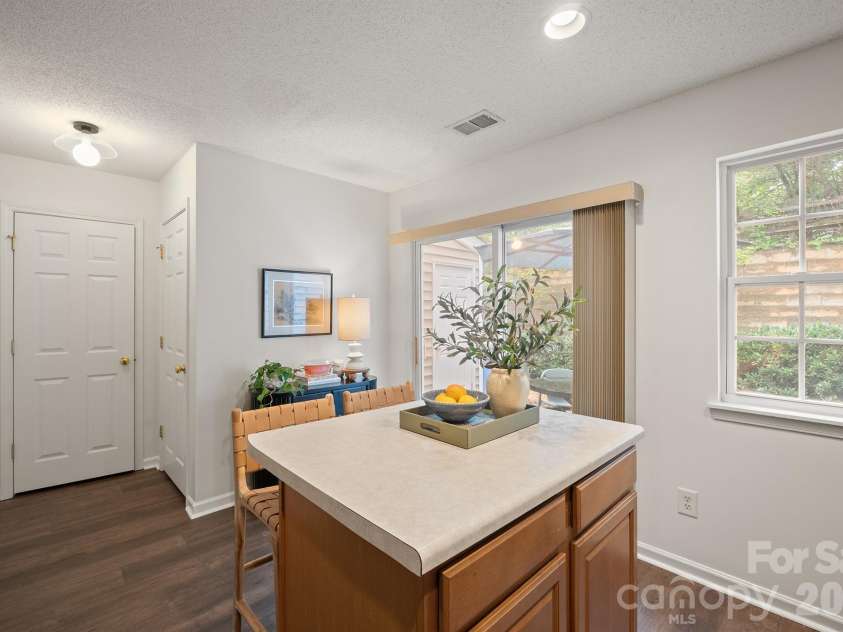 109 Summerwood Drive, Mooresville, NC 28117.  MLS# CAR4426797, YatesRealty ID 53302. Kitchen