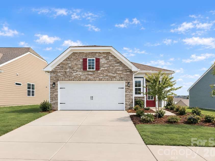 398 Waxhaw Village Road, Lancaster, SC 29720.  MLS# CAR4428876, YatesRealty ID 53303. 