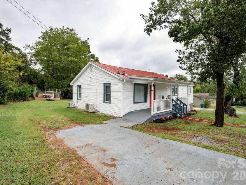 459 Harmon Street, Forest City, NC 28043.  MLS# CAR4427199, YatesRealty ID 53304. 