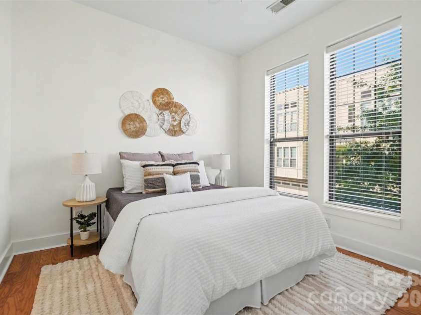 3259 Noda Boulevard, Charlotte, NC 28205.  MLS# CAR4428566, YatesRealty ID 53306. 