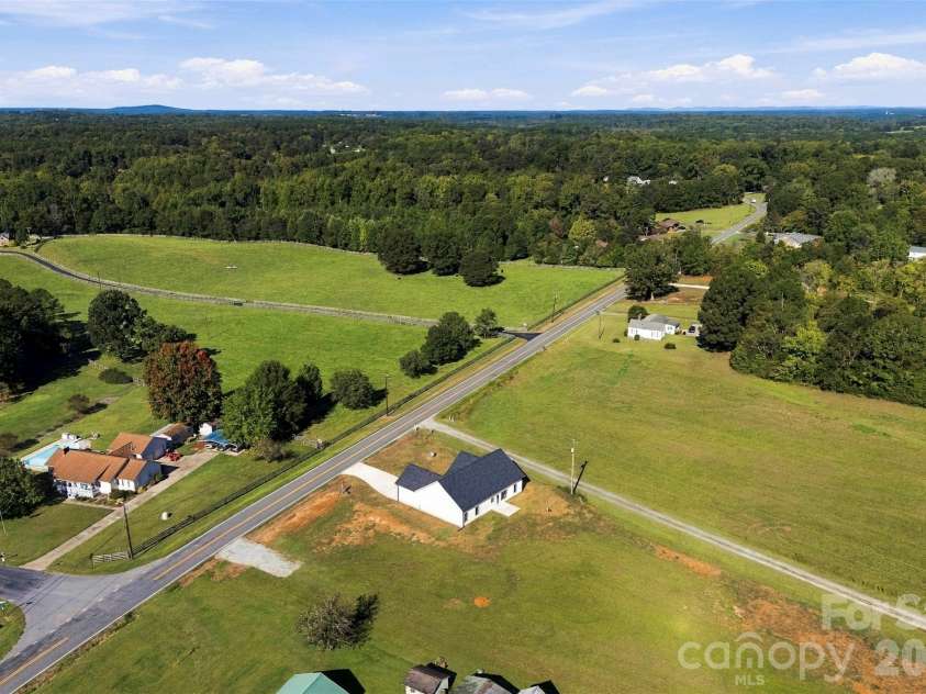 5866 Old Mocksville Road, Salisbury, NC 28144.  MLS# CAR4428505, YatesRealty ID 53308. 