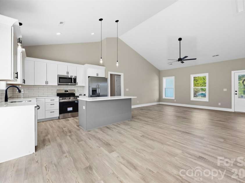 5866 Old Mocksville Road, Salisbury, NC 28144.  MLS# CAR4428505, YatesRealty ID 53308. 