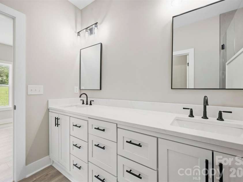5866 Old Mocksville Road, Salisbury, NC 28144.  MLS# CAR4428505, YatesRealty ID 53308. 