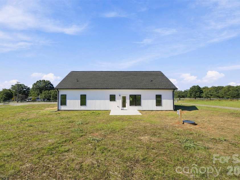 5866 Old Mocksville Road, Salisbury, NC 28144.  MLS# CAR4428505, YatesRealty ID 53308. 