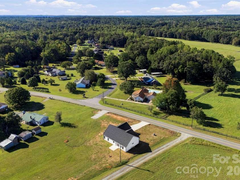 5866 Old Mocksville Road, Salisbury, NC 28144.  MLS# CAR4428505, YatesRealty ID 53308. 