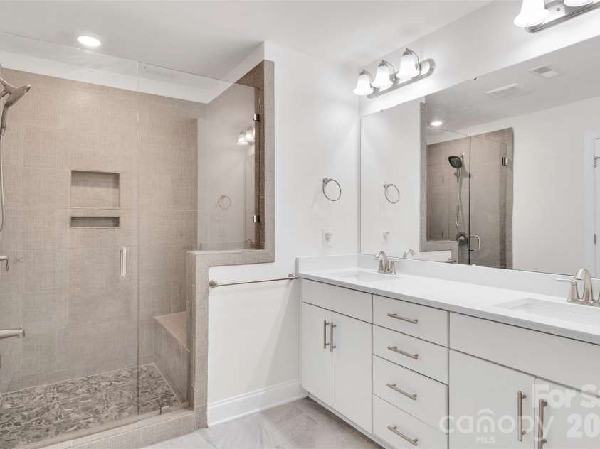 11715 Clems Branch Drive, Charlotte, NC 28277.  MLS# CAR4419709, YatesRealty ID 53309. 