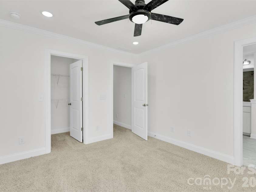 11715 Clems Branch Drive, Charlotte, NC 28277.  MLS# CAR4419709, YatesRealty ID 53309. 