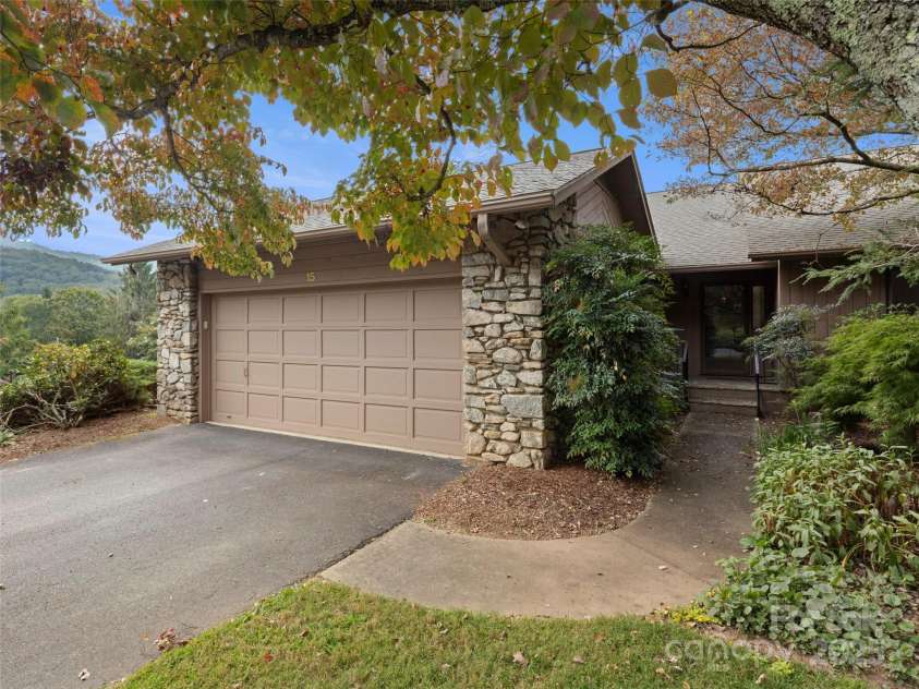 15 Ridge Terrace, Asheville, NC 28804.  MLS# CAR4245489, YatesRealty ID 5331. 
