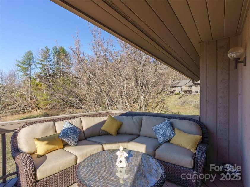 15 Ridge Terrace, Asheville, NC 28804.  MLS# CAR4245489, YatesRealty ID 5331. 