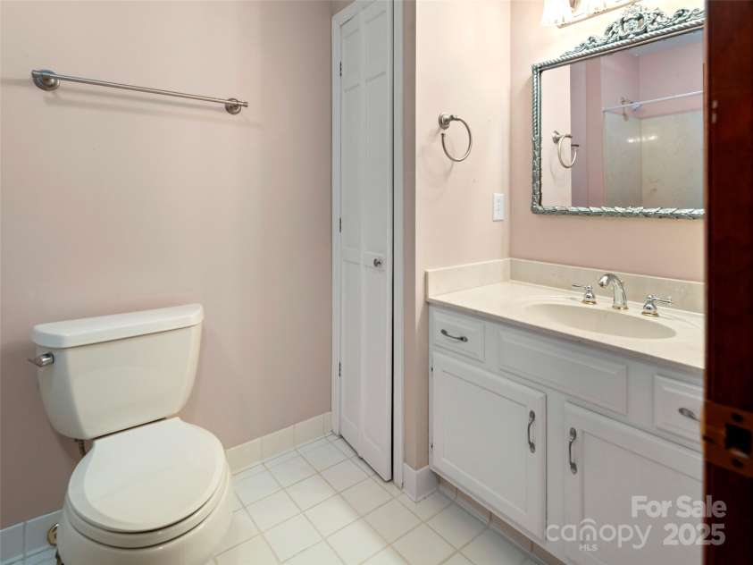 15 Ridge Terrace, Asheville, NC 28804.  MLS# CAR4245489, YatesRealty ID 5331. Lower level bathroom
