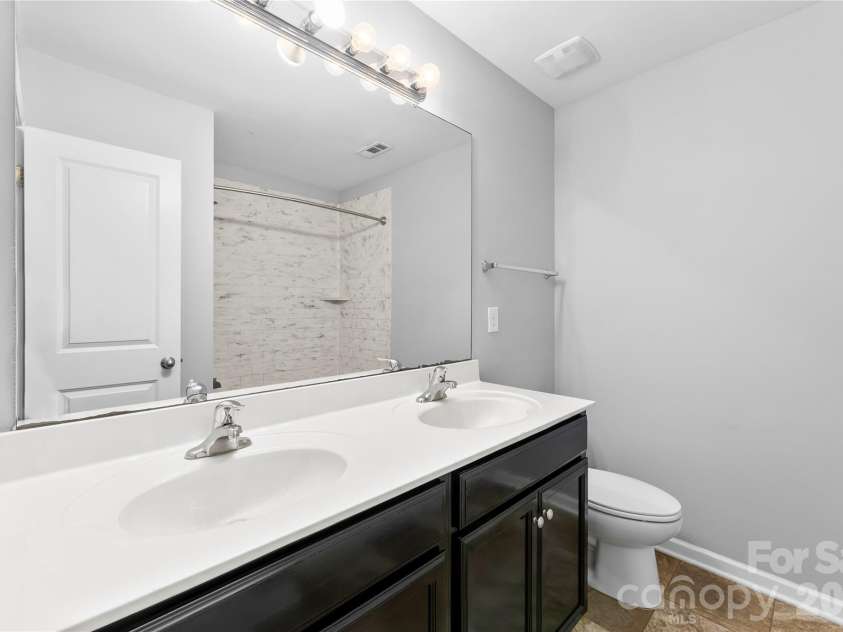 5305 Park Brook Drive, Charlotte, NC 28269.  MLS# CAR4336100, YatesRealty ID 5331. Additional Primary Bathroom view