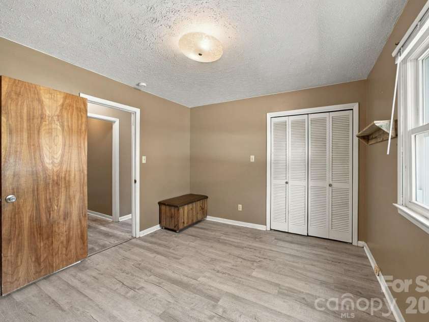 2935 Palmer Place, Hudson, NC 28638.  MLS# CAR4422524, YatesRealty ID 53310. 