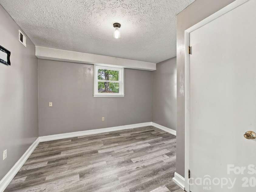 2935 Palmer Place, Hudson, NC 28638.  MLS# CAR4422524, YatesRealty ID 53310. 