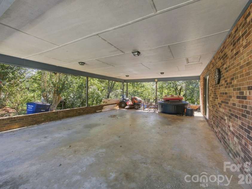 2935 Palmer Place, Hudson, NC 28638.  MLS# CAR4422524, YatesRealty ID 53310. 