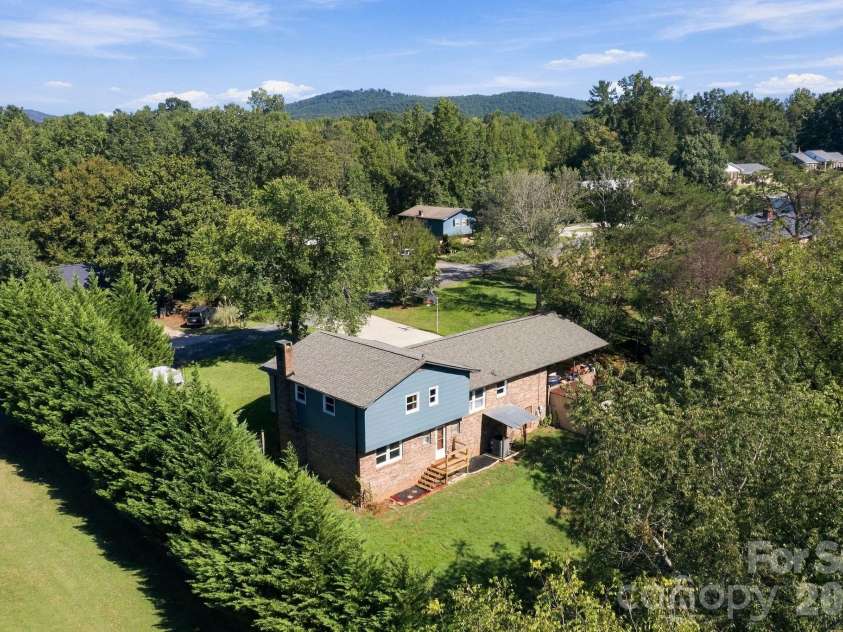 2935 Palmer Place, Hudson, NC 28638.  MLS# CAR4422524, YatesRealty ID 53310. 
