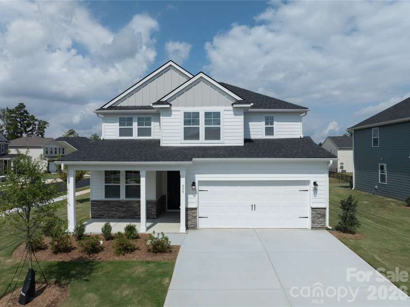 535 Larragan Drive, Denver, NC 28037.  MLS# CAR4427925, YatesRealty ID 53312. 