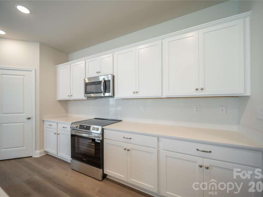 535 Larragan Drive, Denver, NC 28037.  MLS# CAR4427925, YatesRealty ID 53312. 