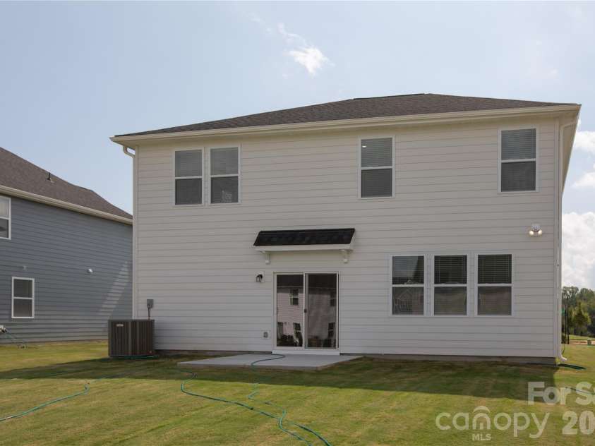535 Larragan Drive, Denver, NC 28037.  MLS# CAR4427925, YatesRealty ID 53312. 