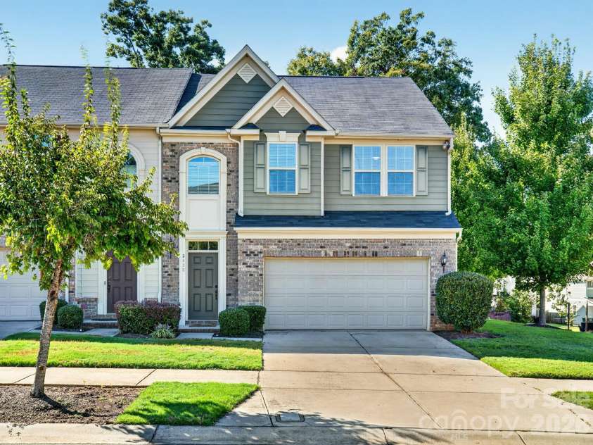 2410 Alyssa Lane, Charlotte, NC 28208.  MLS# CAR4428264, YatesRealty ID 53313. 