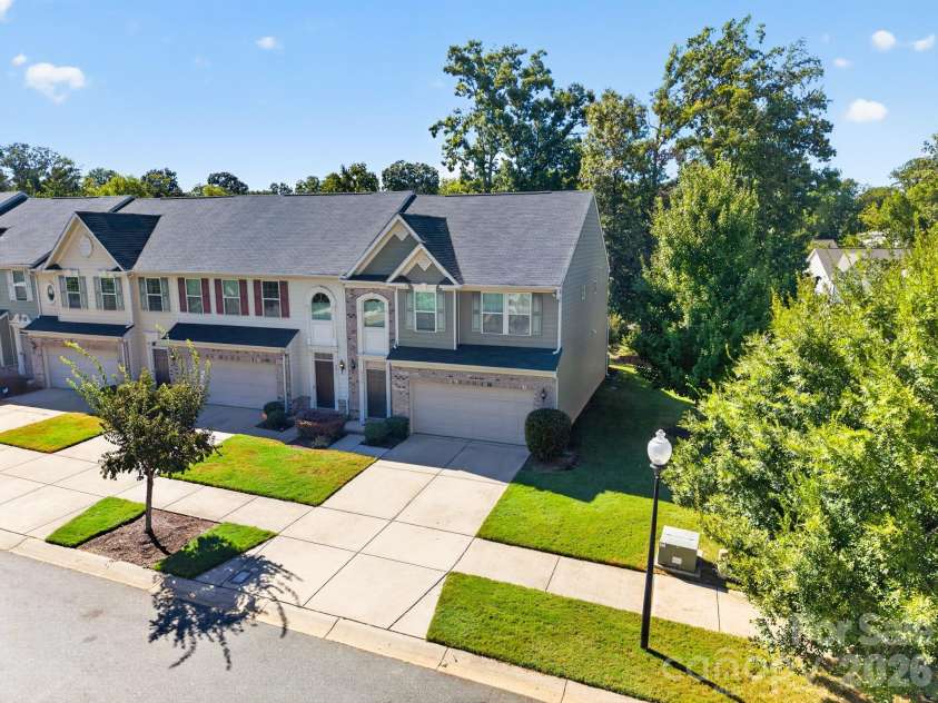 2410 Alyssa Lane, Charlotte, NC 28208.  MLS# CAR4428264, YatesRealty ID 53313. 