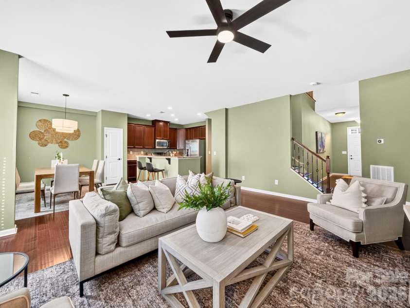 2410 Alyssa Lane, Charlotte, NC 28208.  MLS# CAR4428264, YatesRealty ID 53313. 
