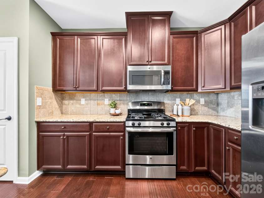 2410 Alyssa Lane, Charlotte, NC 28208.  MLS# CAR4428264, YatesRealty ID 53313. 