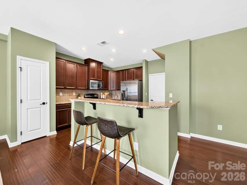 2410 Alyssa Lane, Charlotte, NC 28208.  MLS# CAR4428264, YatesRealty ID 53313. 