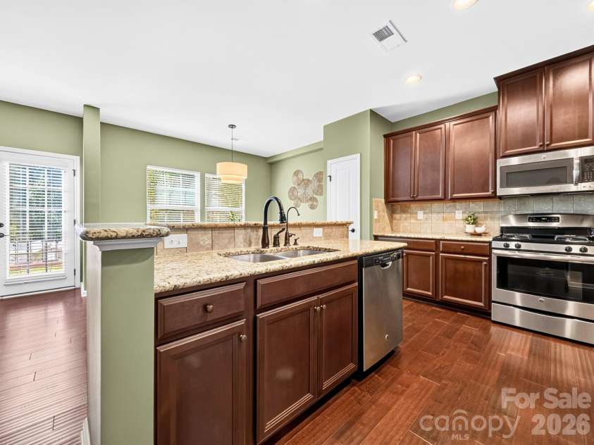 2410 Alyssa Lane, Charlotte, NC 28208.  MLS# CAR4428264, YatesRealty ID 53313. 