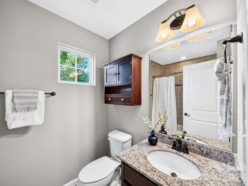 2410 Alyssa Lane, Charlotte, NC 28208.  MLS# CAR4428264, YatesRealty ID 53313. 