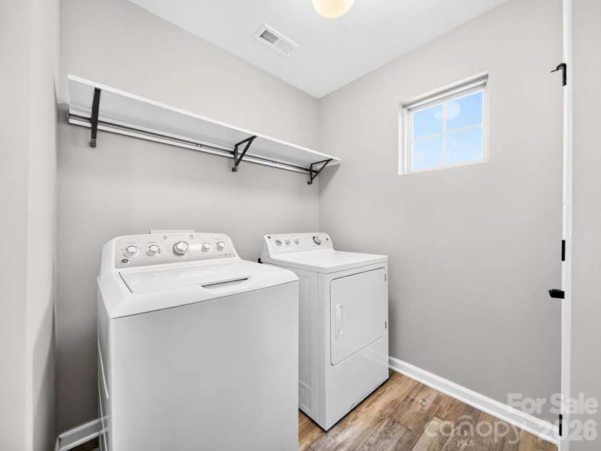 2410 Alyssa Lane, Charlotte, NC 28208.  MLS# CAR4428264, YatesRealty ID 53313. 