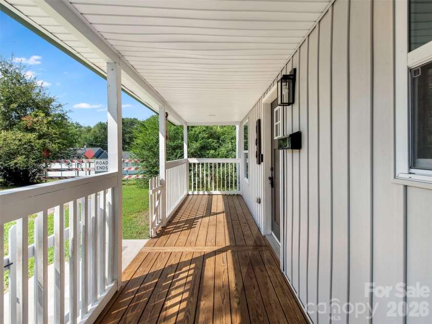 106 Park Street, Clover, SC 29710.  MLS# CAR4428879, YatesRealty ID 53314. 