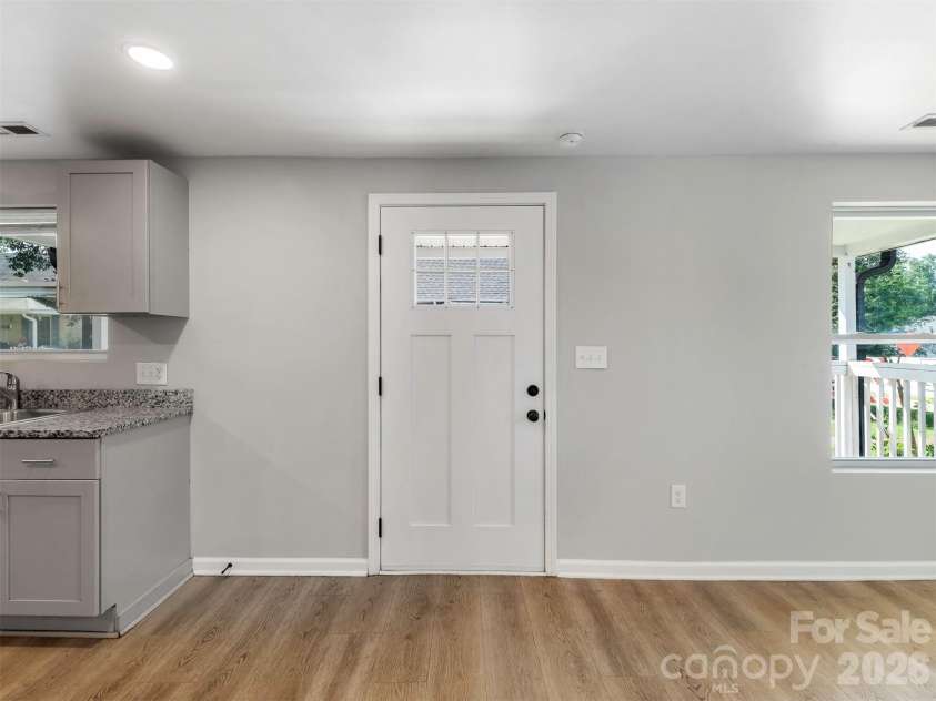 106 Park Street, Clover, SC 29710.  MLS# CAR4428879, YatesRealty ID 53314. 