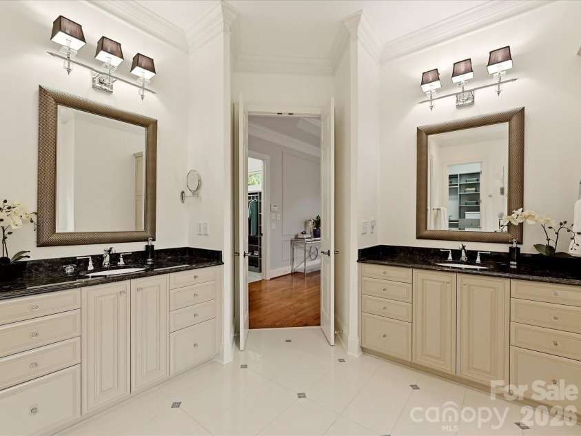14812 Jockeys Ridge Drive, Charlotte, NC 28277.  MLS# CAR4427762, YatesRealty ID 53315. 