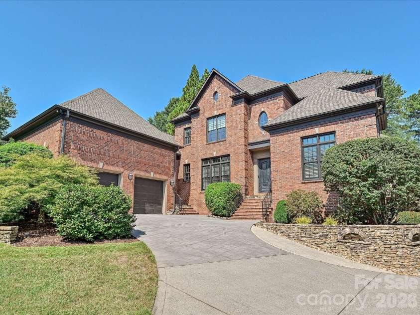 14812 Jockeys Ridge Drive, Charlotte, NC 28277.  MLS# CAR4427762, YatesRealty ID 53315. All brick home with main level oversized garage