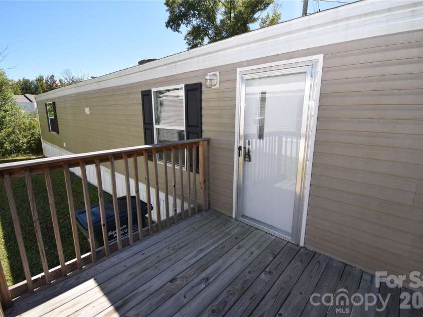 333 Brownstone Drive, Rock Hill, SC 29730.  MLS# CAR4428888, YatesRealty ID 53316. 